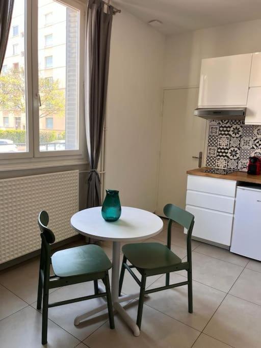 Le Pressense Apartment Vénissieux Exterior foto