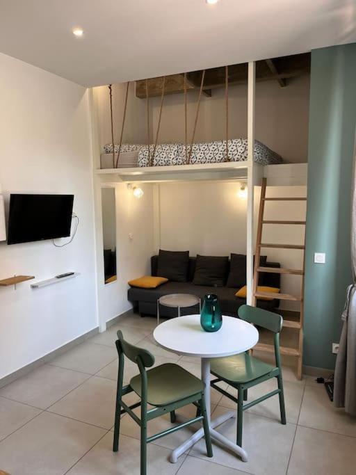Le Pressense Apartment Vénissieux Exterior foto